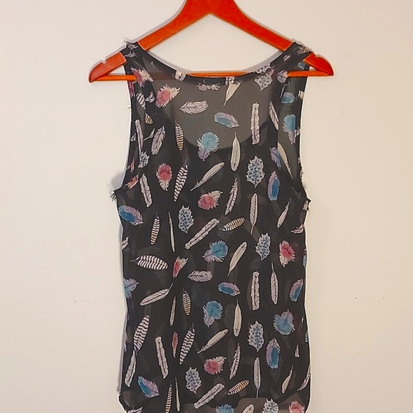 Pins and Needles sheer feather pattern tank - XS - Picture 3 of 7